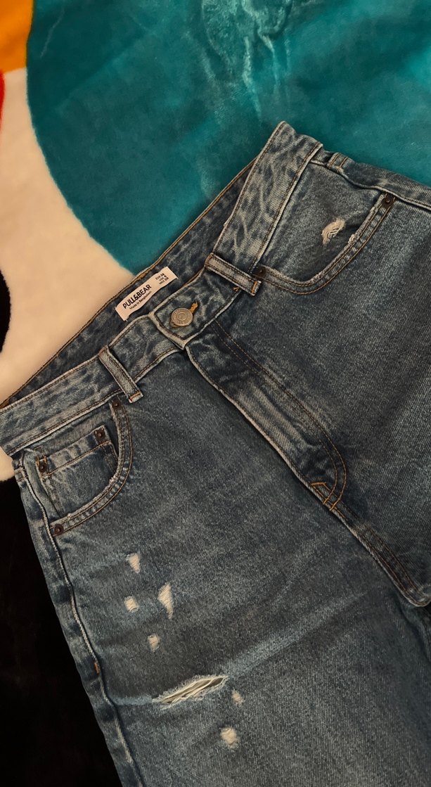 Yırtık kot pantolon - Görsel 3