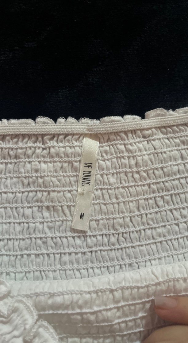 Kısa Kollu Beyaz Fırfırlı Keten Bluz - Görsel 2