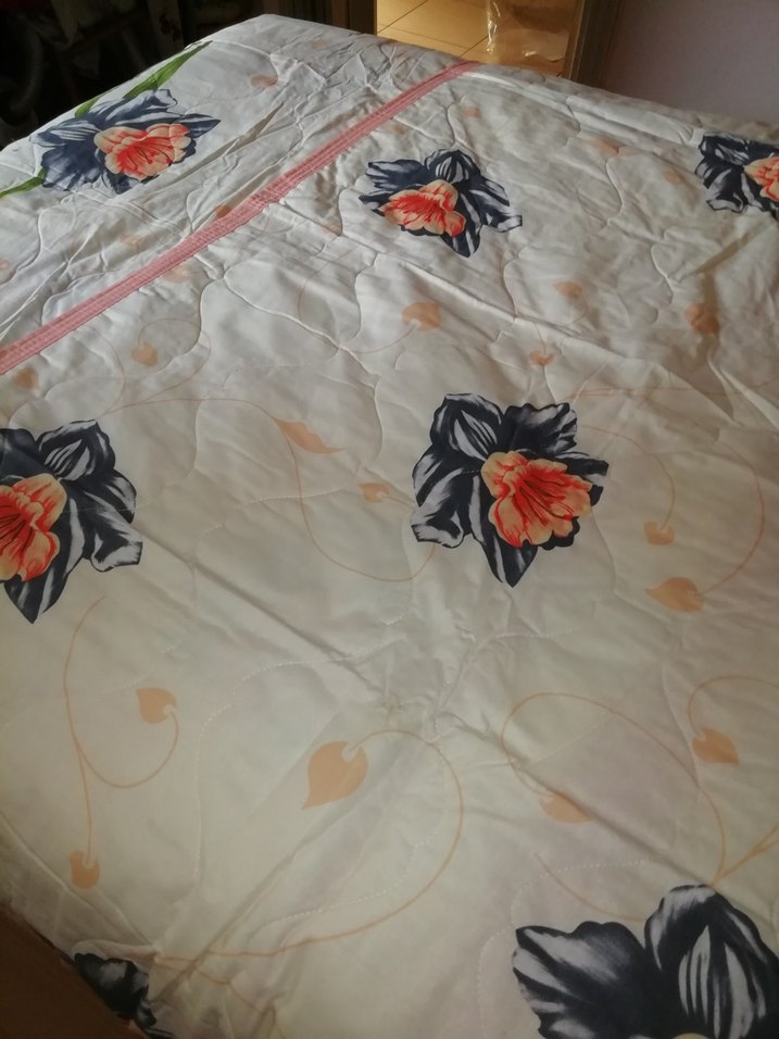 Yatak Örtüsü. Yeni. Çift kişilik. İki taraf desenli. - Görsel 2