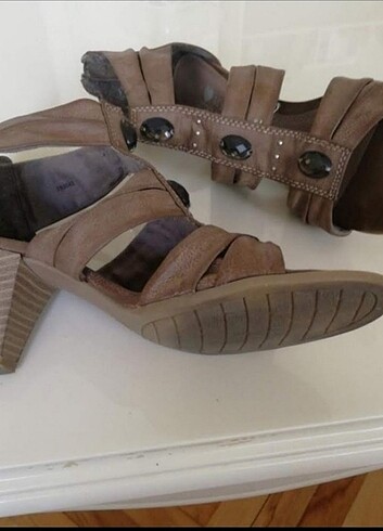 Bayan 38 numara ayakkabı. - Görsel 3