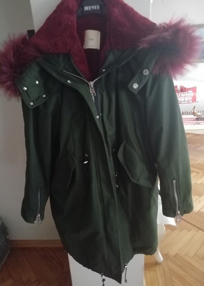 Mango içi fermuarlı kürklü Kaban. - Görsel 2