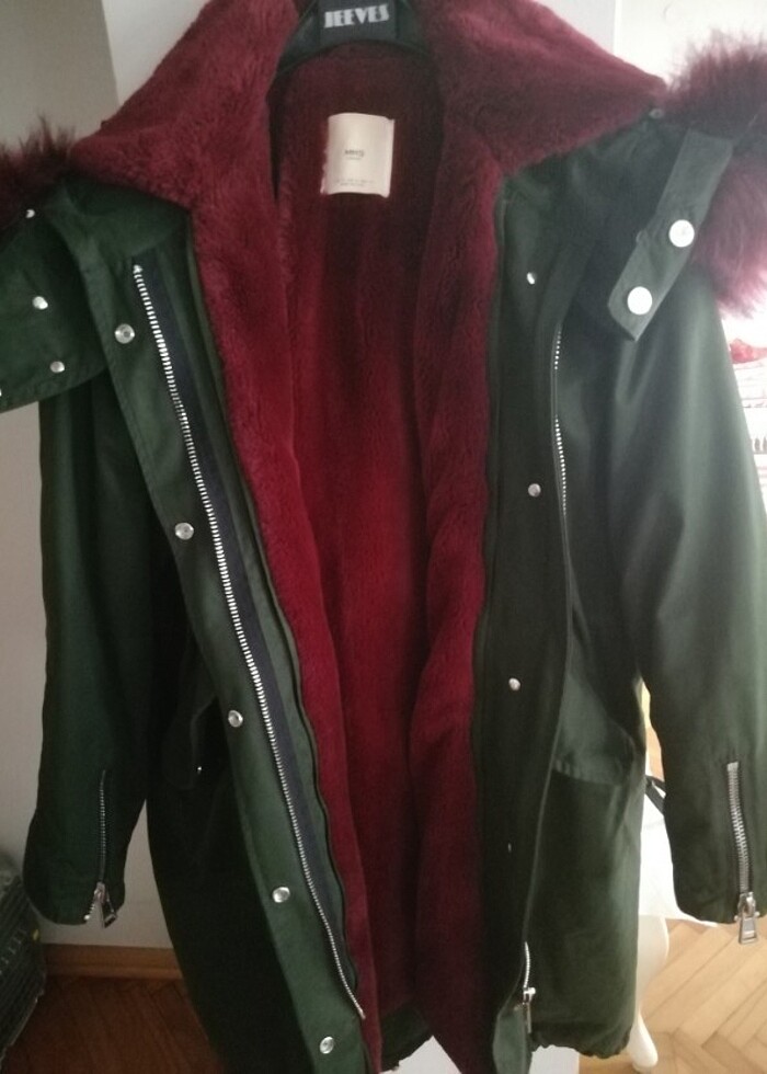 Mango içi fermuarlı kürklü Kaban. - Görsel 4