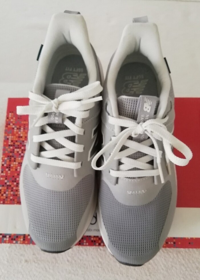 New Balance Bayan spor ayakkabı. - Görsel 3