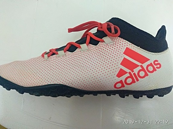 Adidas halı saha ayakkabısı