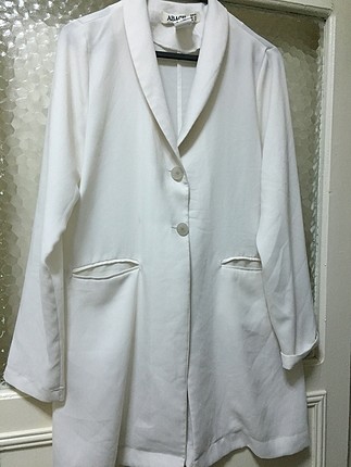 Kırık beyaz uzun blazer ceket