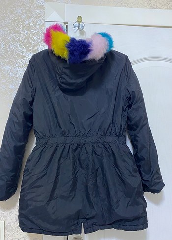 LCW Renkli Kapüşonlu Kız Çocuk Montu - Görsel 3