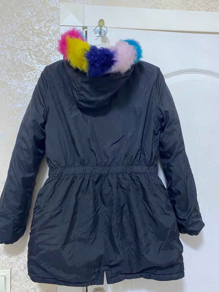 LCW Renkli Kapüşonlu Kız Çocuk Montu - Görsel 3