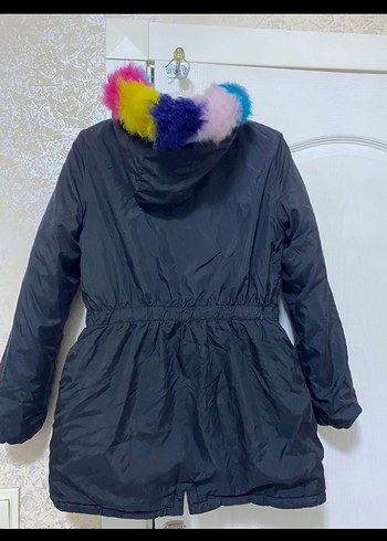 LCW Kapüşonlu Renkli Kürk Detaylı Kız Mont - Görsel 3