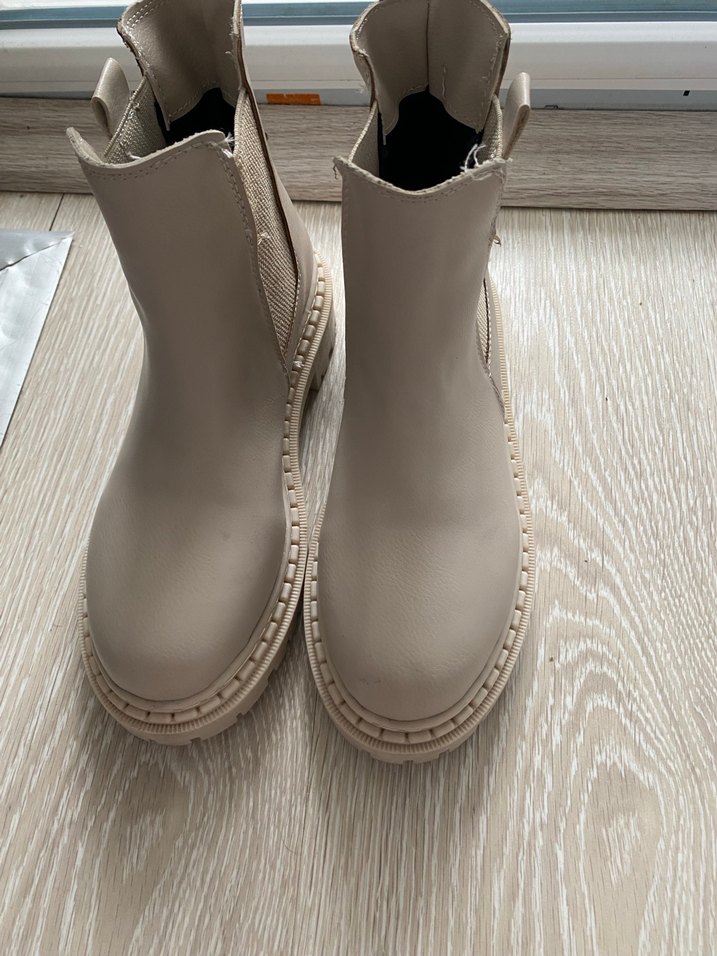 Bej kadın bot - Görsel 2