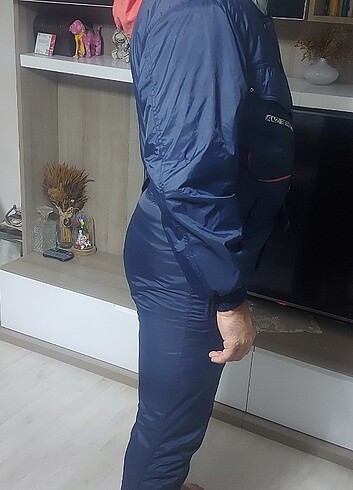 3xl Beden lacivert Renk Kar tulumu italyan marka sıfırdan farkı yok orjinaldir