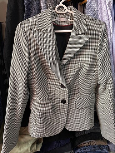 Blazer çeket ve pantolon takım. Pantolon 34 bedendir