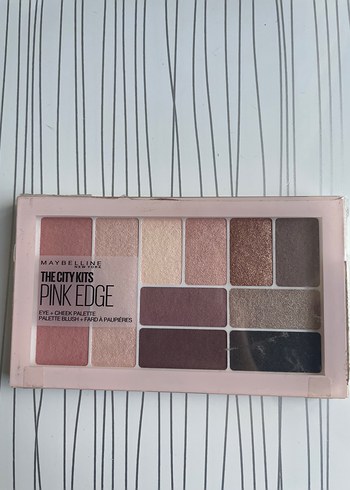 Beden Renk Maybelline The City Kits Pink Edge Far Paleti