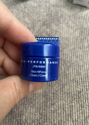 Shiseido Bio-Performance Parlatıcı Krem 5ml - Görsel 5
