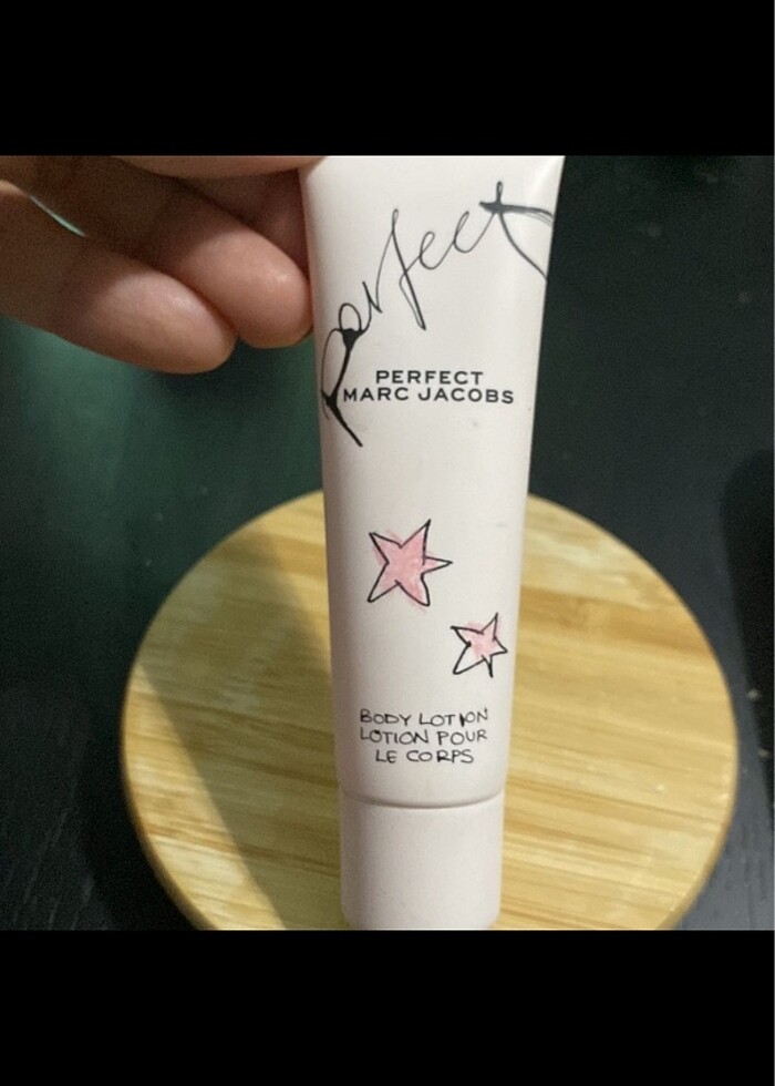 Marc jacobs vücut losyonu - Görsel 2