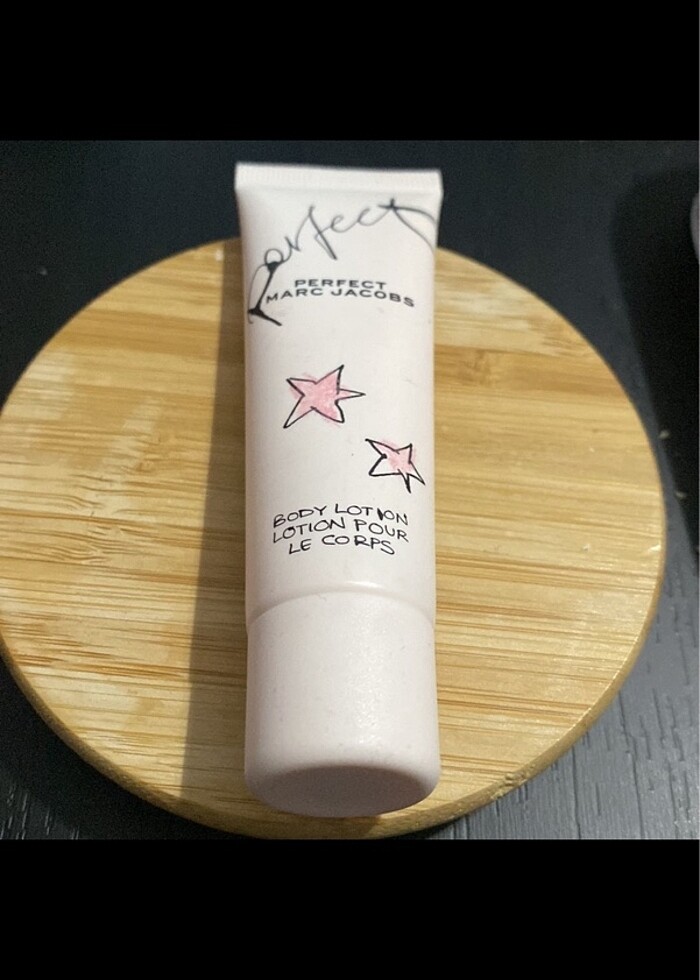 Marc jacobs vücut losyonu - Görsel 4