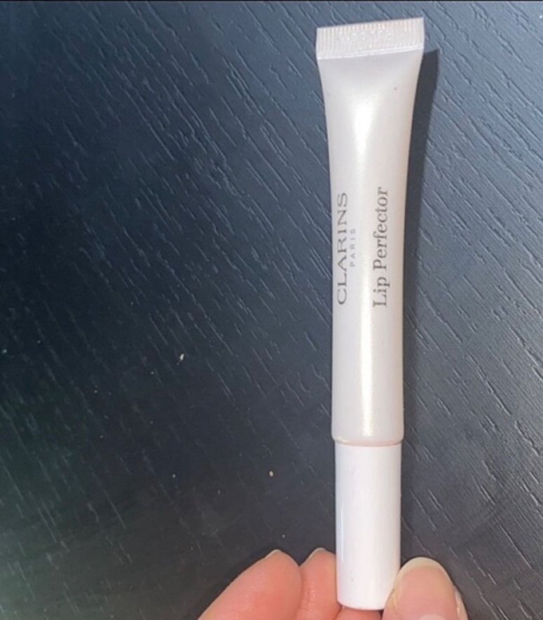 Clarins Lip Perfector Parlatıcı - Görsel 3