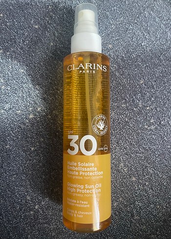 Clarins SPF 30 Yüksek Koruma Parlak Güneş Yağı - Görsel 8