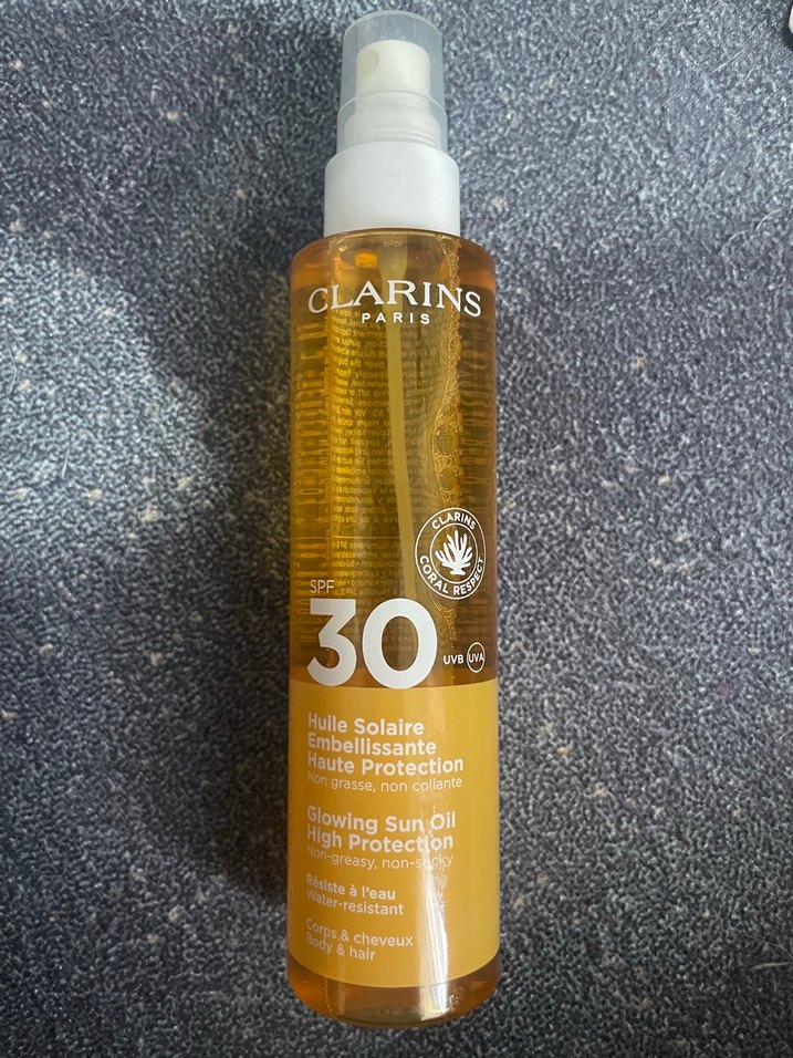 Clarins SPF 30 Yüksek Koruma Parlak Güneş Yağı - Görsel 3