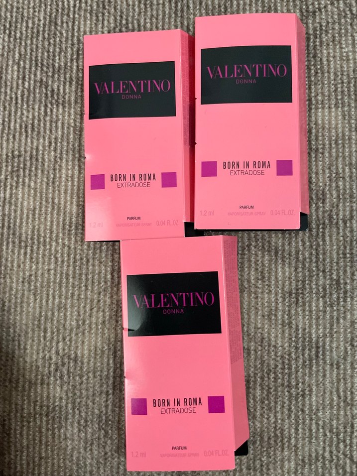 Valentino Donna Born In Roma Kadın Parfümü 1.2 ml - Görsel 4