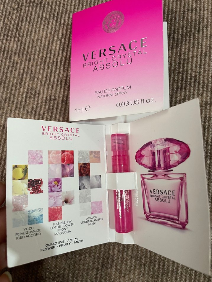 Versace Bright Crystal Absolu Kadın Parfümü 1 ml - Görsel 5