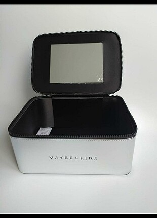 Maybelline Makyaj Çantasi