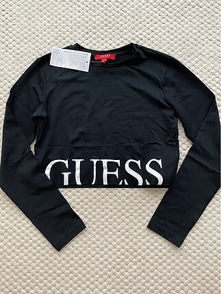 GUESS CROP TOP