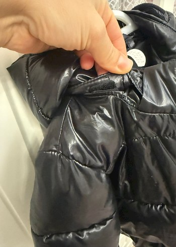 Kız/Erkek Çocuk Siyah Parlak Şişme Mont - Görsel 3