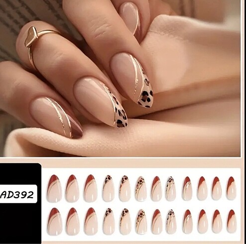 24 lü leopar detaylı takma tırnak