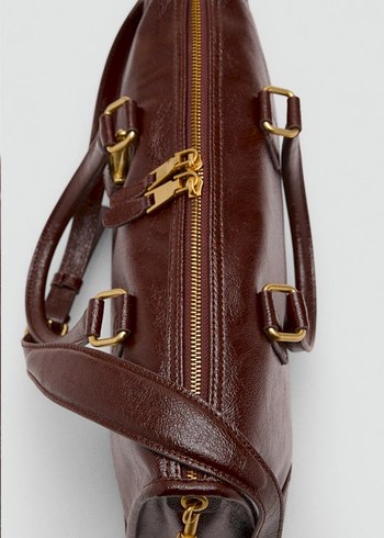 Mango parlak apreli kulplu çanta - Görsel 4