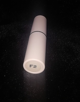 Revolution Revolution Stick Fondöten