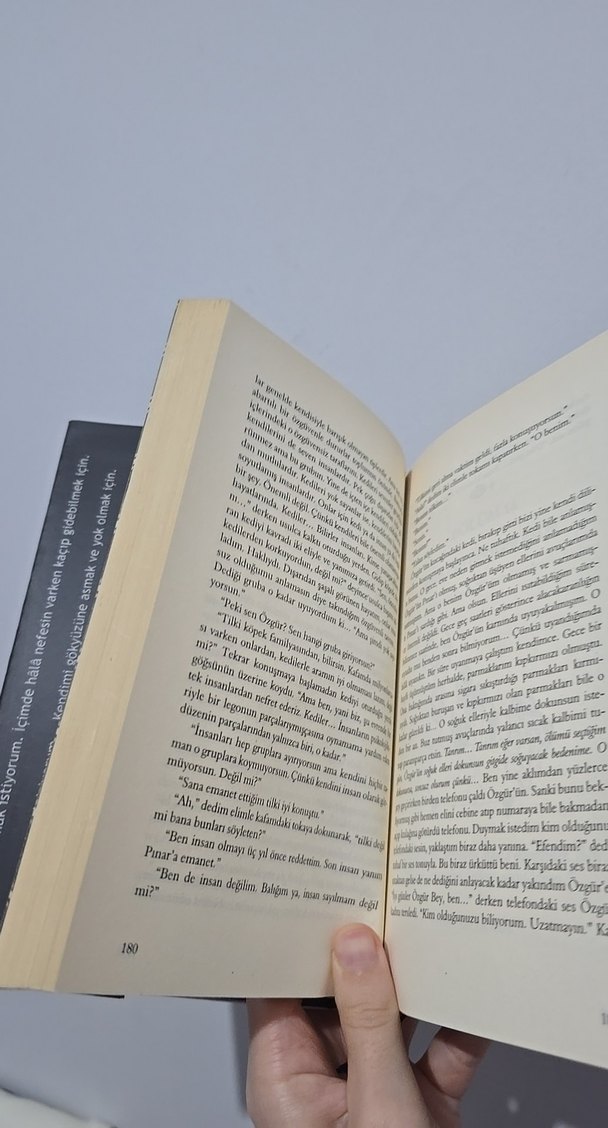 Ölüme Fısıldayan Adam ciltli - Büşra Yılmaz - Görsel 4