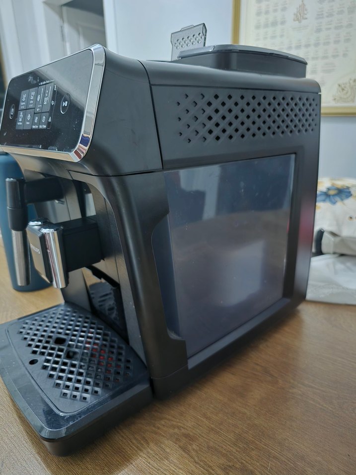 Philips tam otomotik espresso Makinesi ep2220 model - Görsel 2