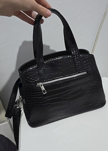 Siyah Yılan Desenli Deri Kadın Çanta lcw - Görsel 2