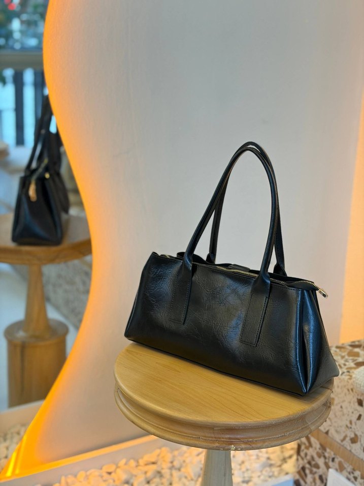 Klasik Şıklıkta Deri Kadın Çanta - Görsel 3