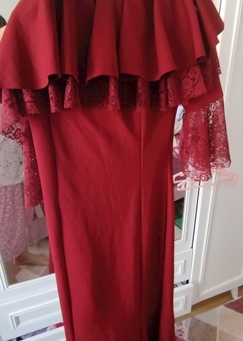 Bordo Uzun Straplez Fırfırlı Kadın Abiye - Görsel 3