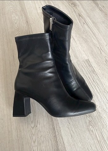 38 Beden Bershka streç Siyah Kadın Blok Topuklu Bot
