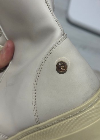 Bej Kadın Postal Bağcıklı Bot - Görsel 2