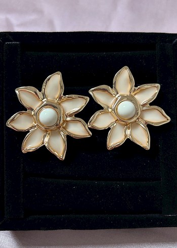 Gold Çiçek Boncuklu küpe
