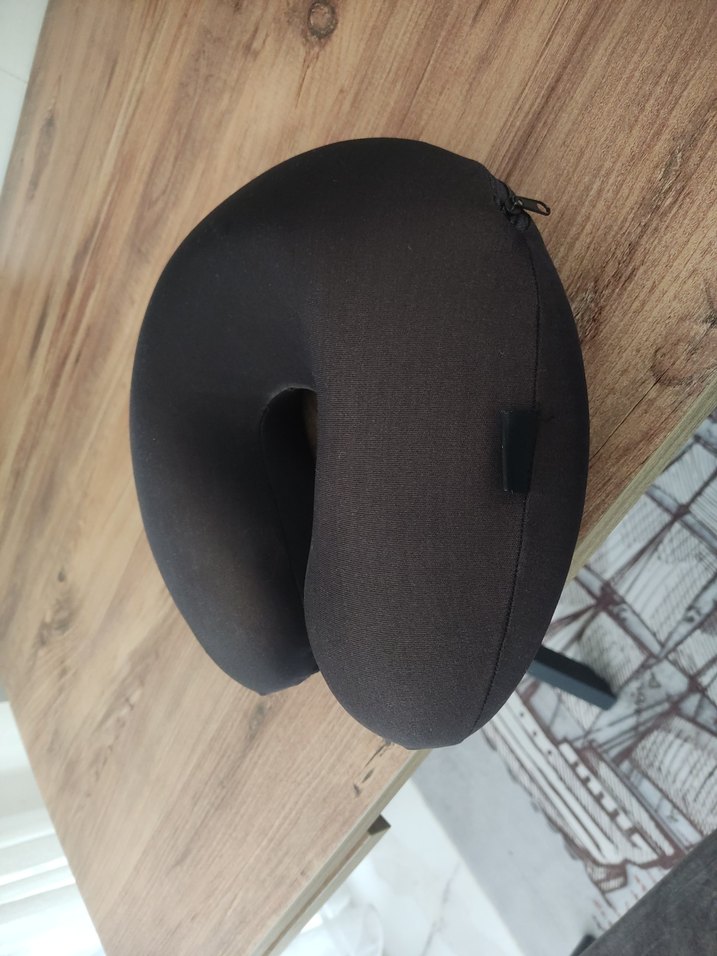 Siyah Boyun Destek Yastığı - Görsel 2