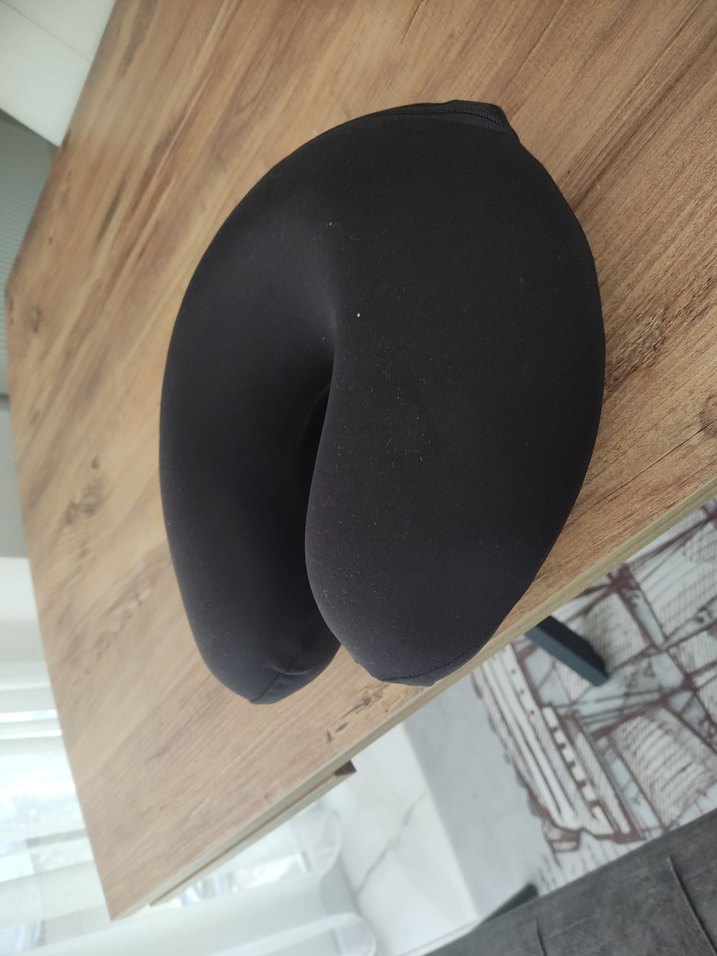 Siyah Boyun Destek Yastığı - Görsel 3