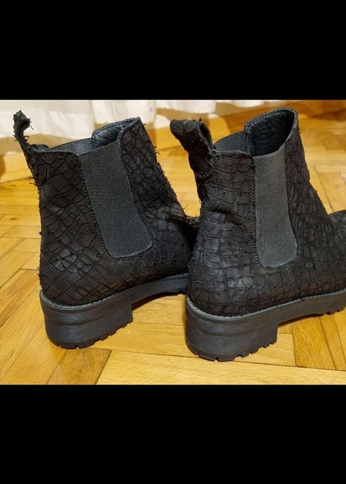  Kadın Bot - Görsel 2