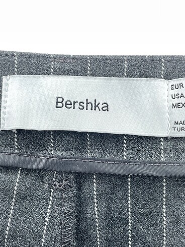 38 Beden gri Renk Bershka Düz Kesim %70 İndirimli.