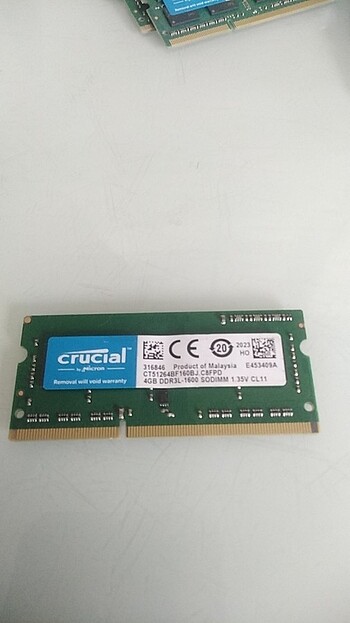 Diğer 4gb Ddr3L ram 2 adet 