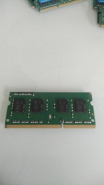  Beden 4gb Ddr3L ram 2 adet 