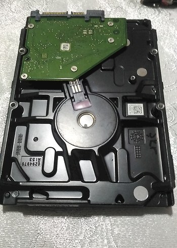 Beden Renk 1 tb seagate %17 sağlıklı %100 performans