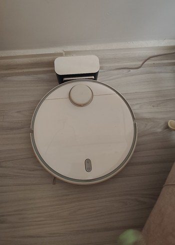 Beden Beyaz ve Gri Robot Süpürge