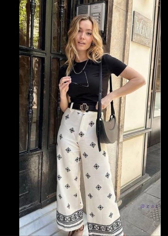 Beyaz Siyah Desenli Bol Kesim Kemerli Pantolon - Görsel 3