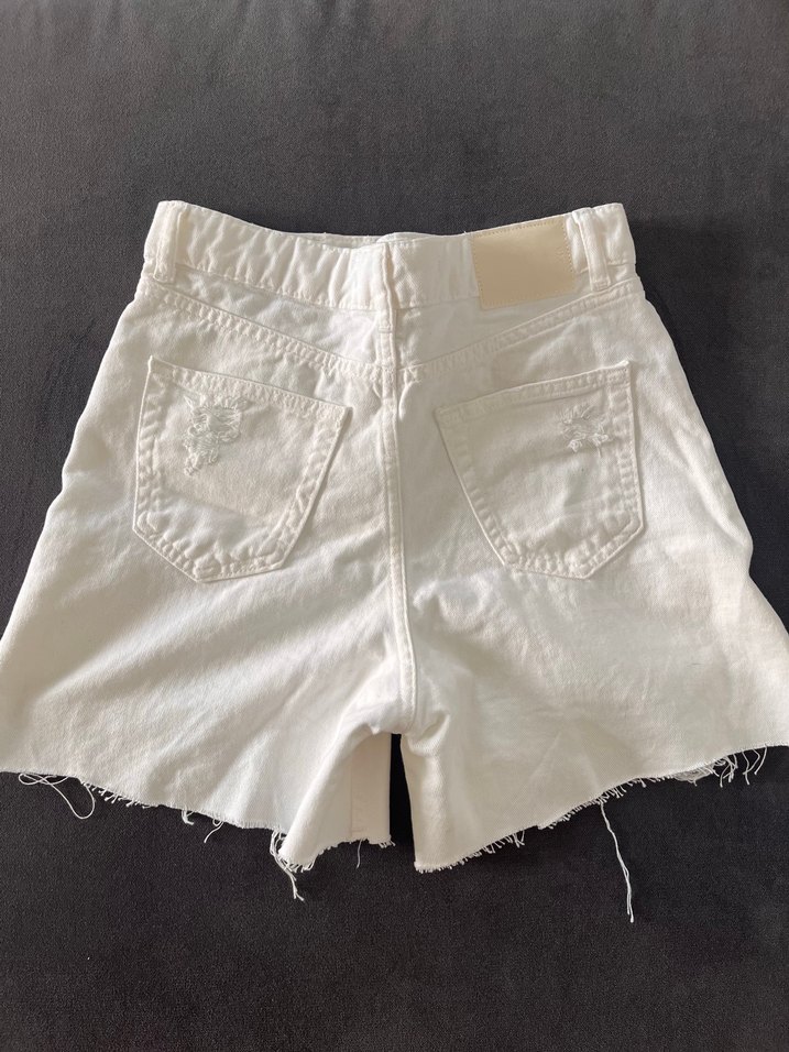 Beyaz Mini Kot Şort, Rahat Kesim, Günlük - Görsel 4