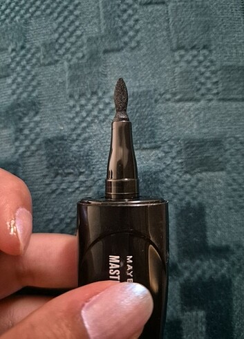 Beden Renk Maybelline curvy eyeliner
