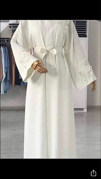 Beyaz abaya